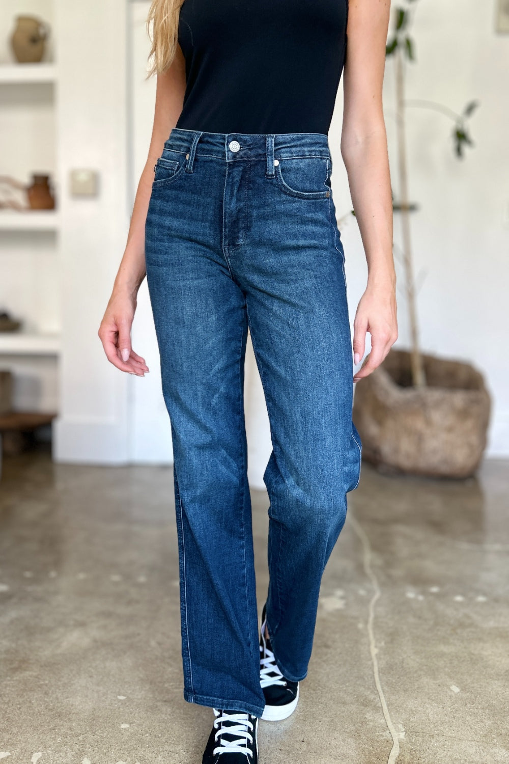 Judy Blue Leah Tummy Control Straight Jeans