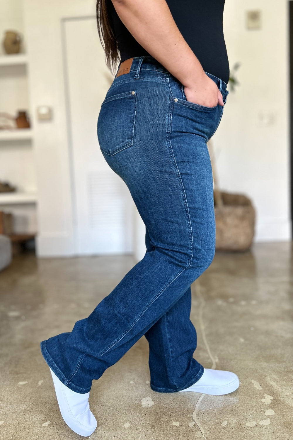 Judy Blue Leah Tummy Control Straight Jeans