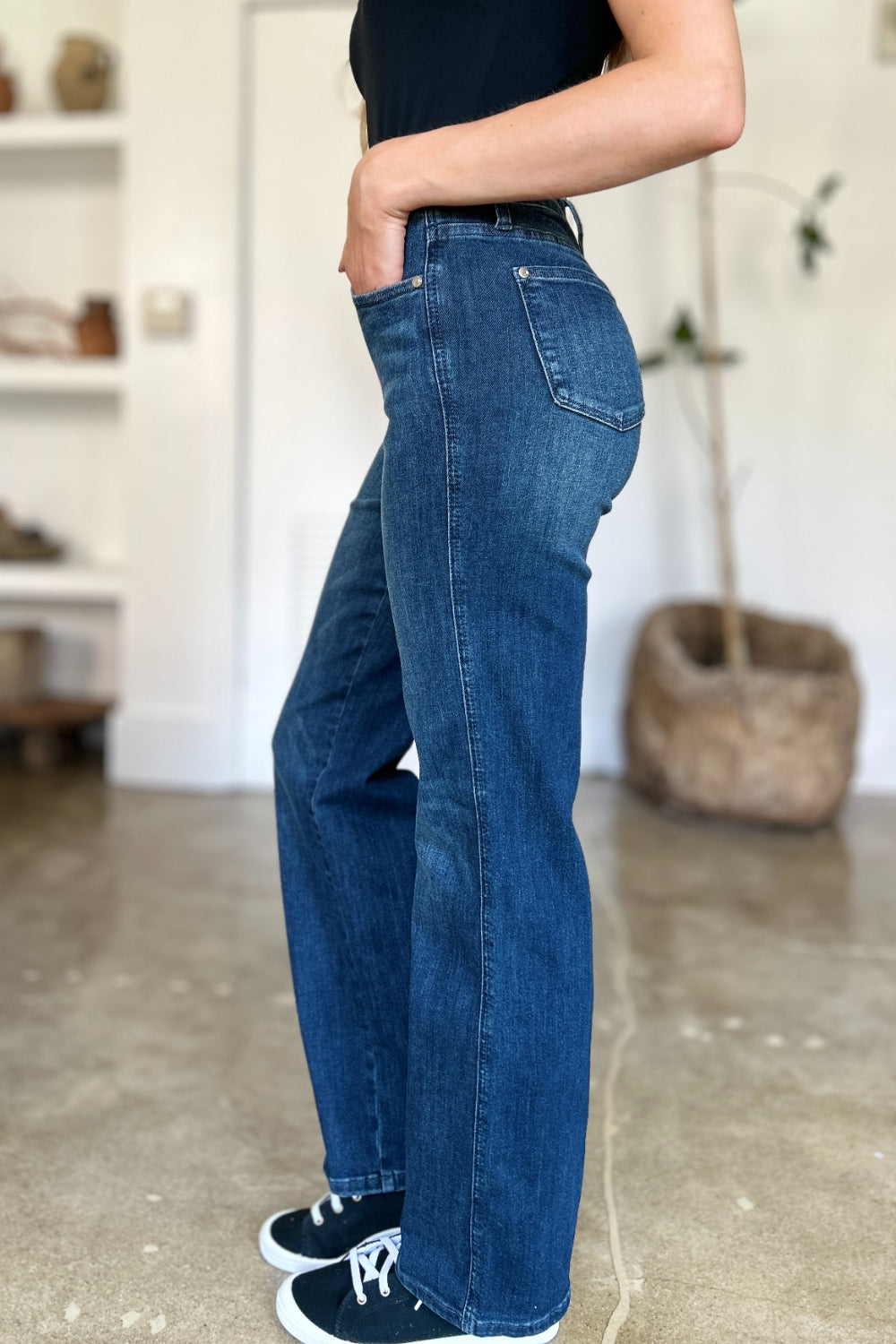 Judy Blue Leah Tummy Control Straight Jeans