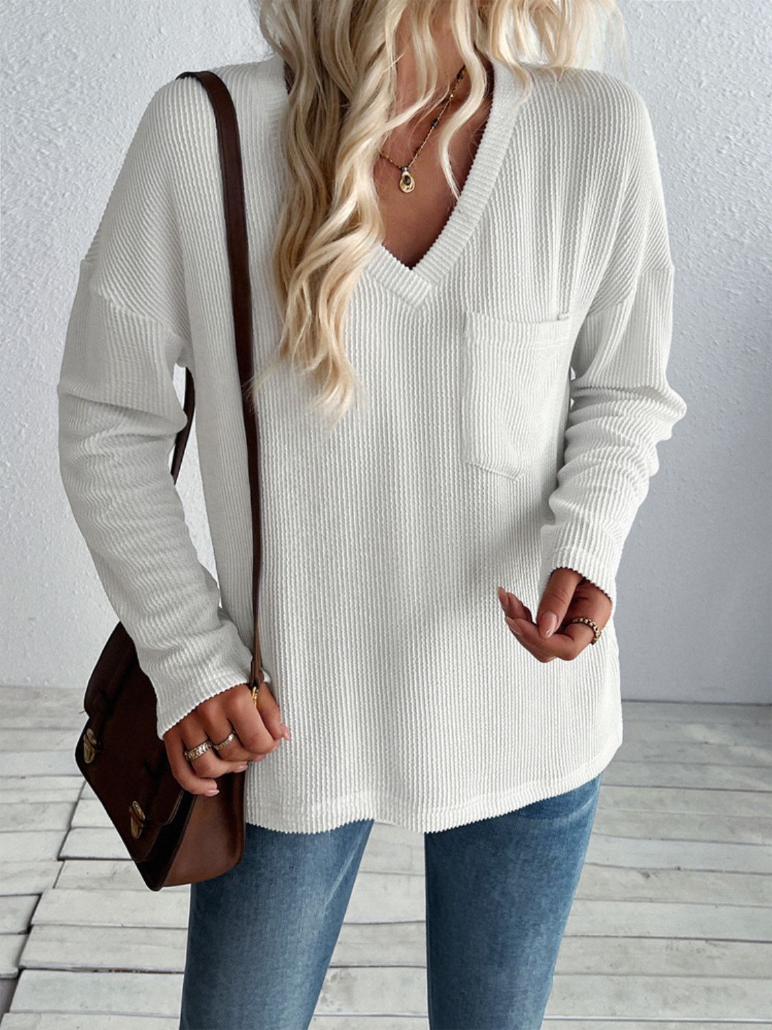 Ida Pocketed Textured V-Neck Long Sleeve T-Shirt