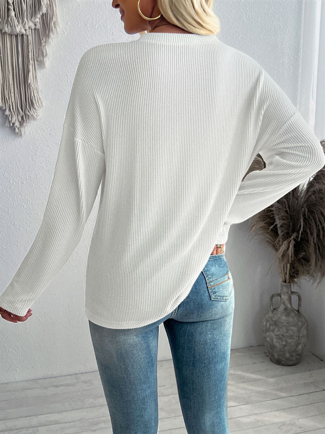 Ida Pocketed Textured V-Neck Long Sleeve T-Shirt