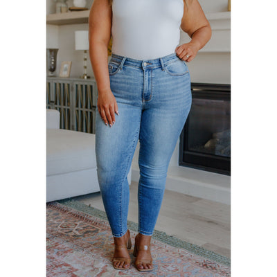 Judy Blue Cathy Mid Rise Vintage Skinny Jeans