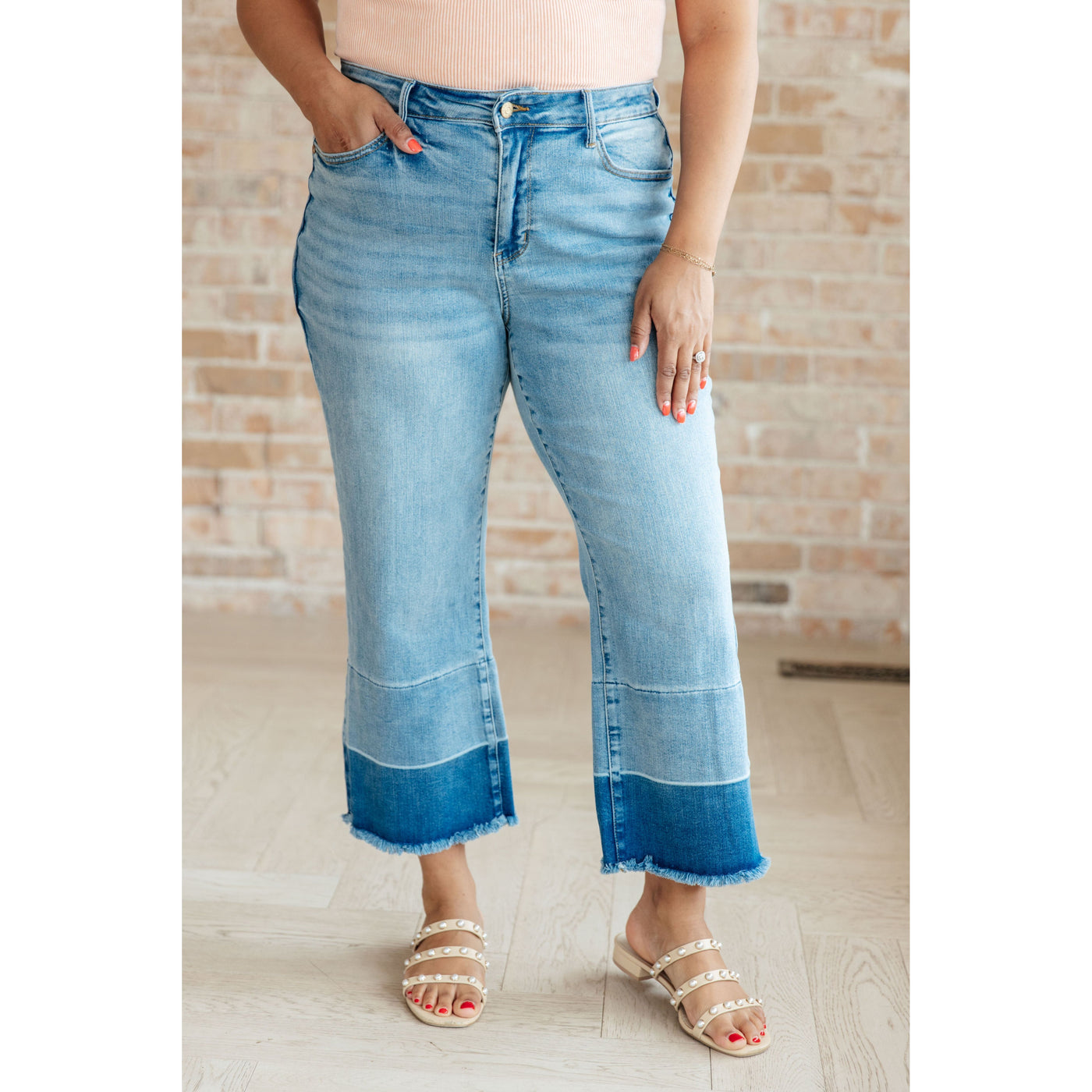 Judy Blue Ollie High Rise Wide Leg Crop Jeans in Medium Wash